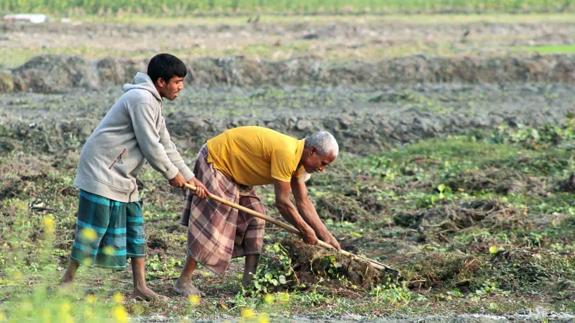 Ibadah Tak Sesempit Ukuran Sajadah